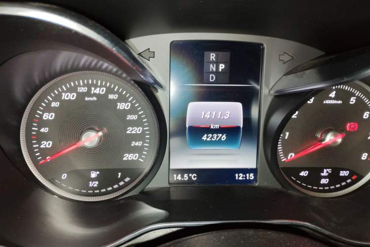 Used Mercedes-Benz C-Class 2018 C 200 L Odometer Close Up