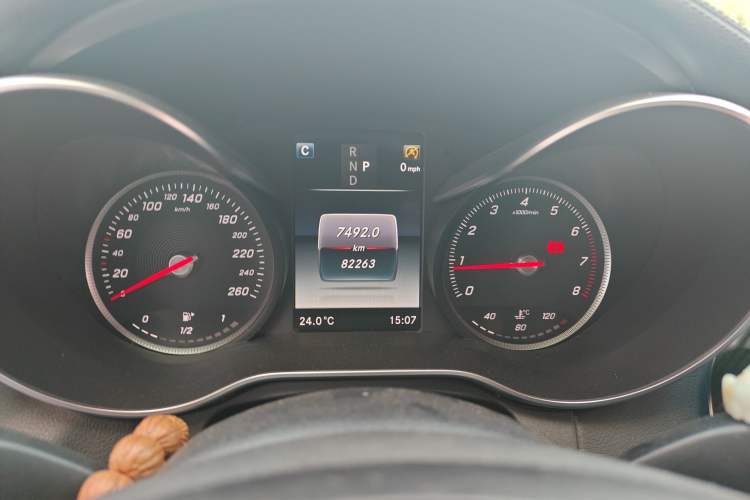 Used Mercedes-Benz C-Class 2018 C 200 L Sport Edition Odometer Close Up