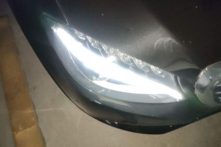 Used Mercedes-Benz C-Class 2018 C 200 L Right Front Headlight