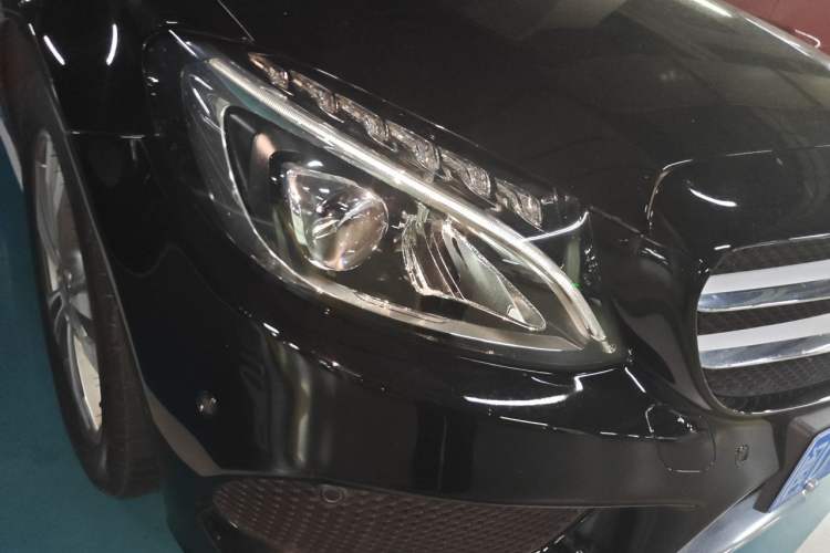 Used Mercedes-Benz C-Class 2018 C 200 L Sport Edition Right Front Headlight