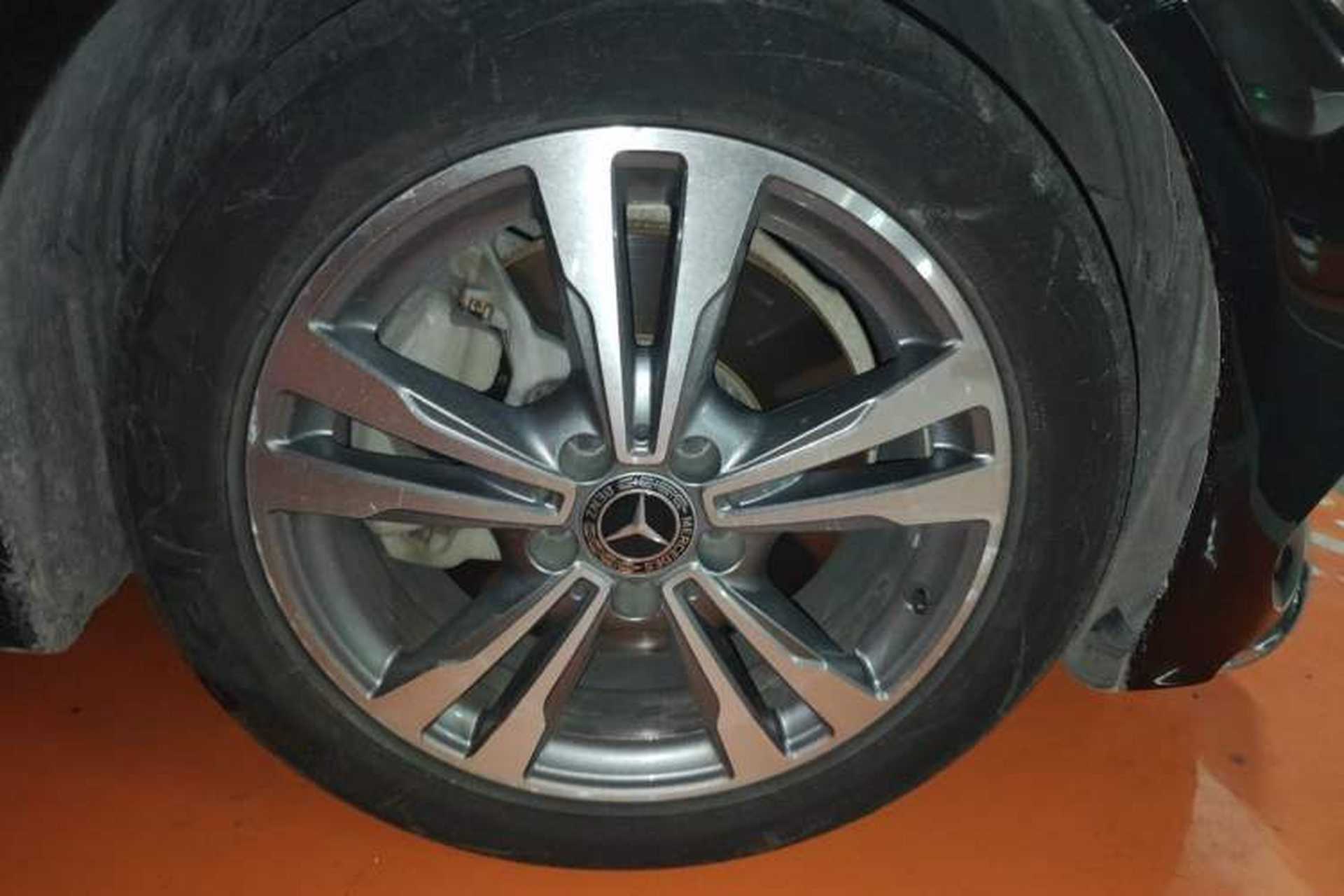 Used Mercedes-Benz C-Class 2018 C 200 L Sport Edition Right Front Wheel Hub
