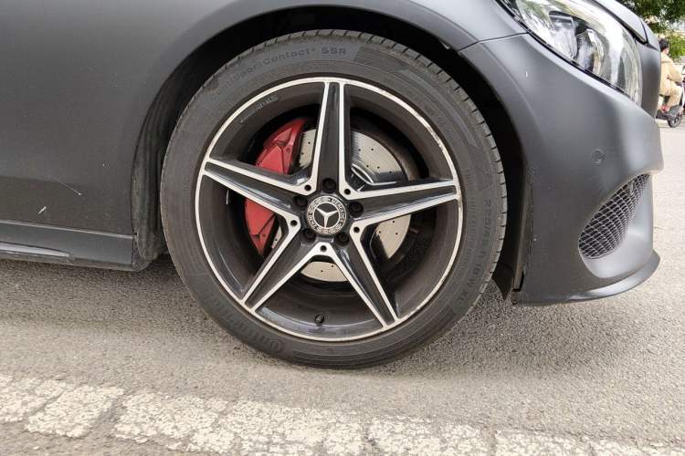Used Mercedes-Benz C-Class 2018 C 200 Coupe Right Front Wheel Hub