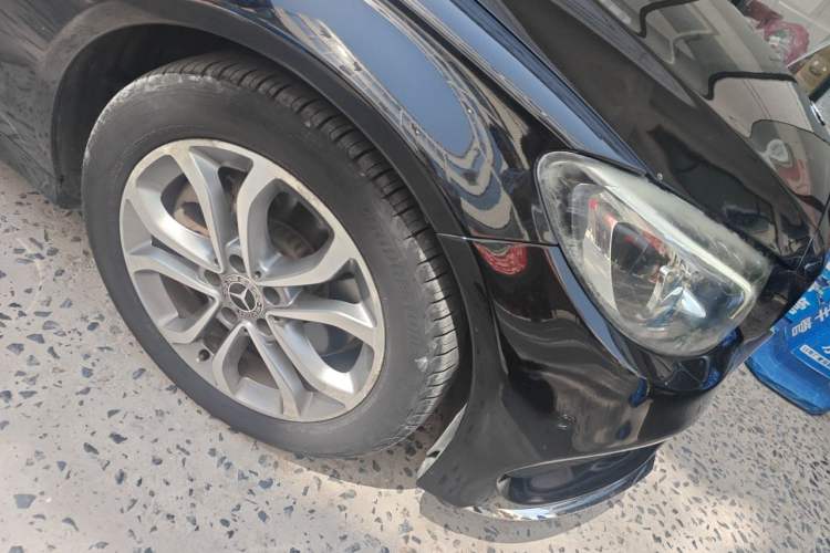 Used Mercedes-Benz C-Class 2018 C 180 L Fashion Edition Sport Version Right Front Wheel Hub