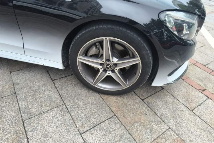Used Mercedes-Benz C-Class 2018 C 200 L Sport Edition Achievement Special Edition Right Front Wheel Hub