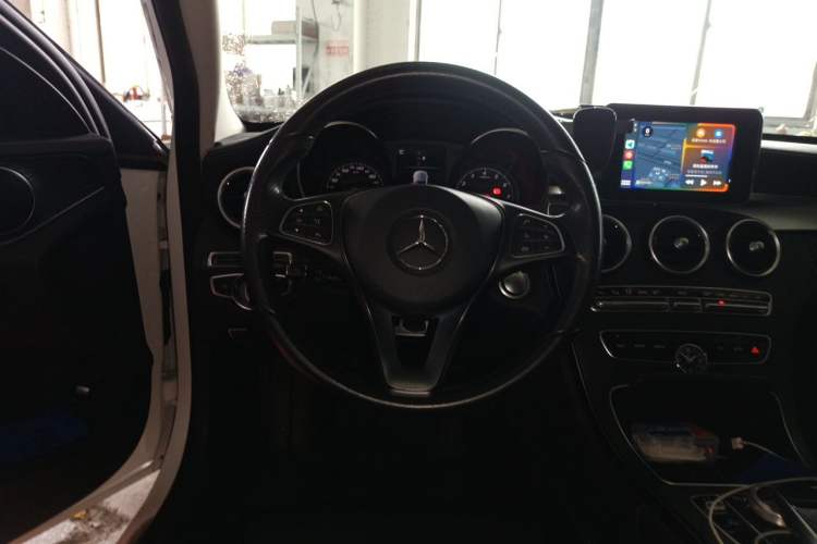 Used Mercedes-Benz C-Class 2018 C 180 L Fashion Edition Sport Version Steering Wheel