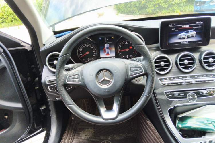 Used Mercedes-Benz C-Class 2018 C 180 L Fashion Edition Sport Version Steering Wheel