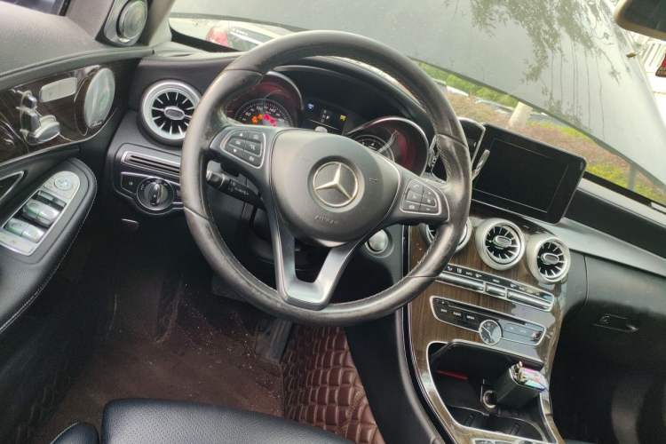 Used Mercedes-Benz C-Class 2018 C 200 L Steering Wheel