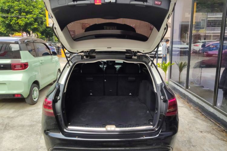 Used Mercedes-Benz C-Class 2018 C 200 Estate Trunk