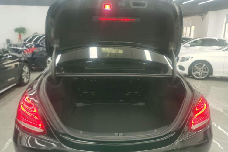 Used Mercedes-Benz C-Class 2018 C 200 L Trunk