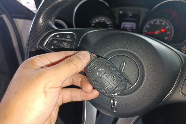 Used Mercedes-Benz C-Class 2018 C 180 L Fashion Edition Sport Version Vehicle Key