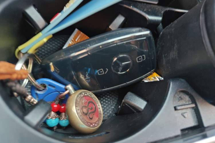 Used Mercedes-Benz C-Class 2018 C 200 L Sport Edition Vehicle Key