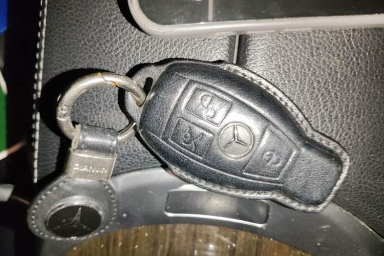 Used Mercedes-Benz C-Class 2018 C 200 L Vehicle Key
