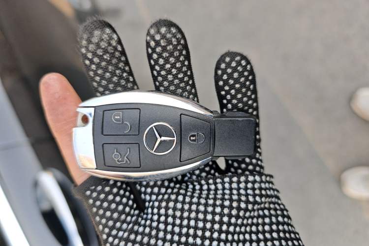 Used Mercedes-Benz C-Class 2018 C 200 L Sport Edition Vehicle Key