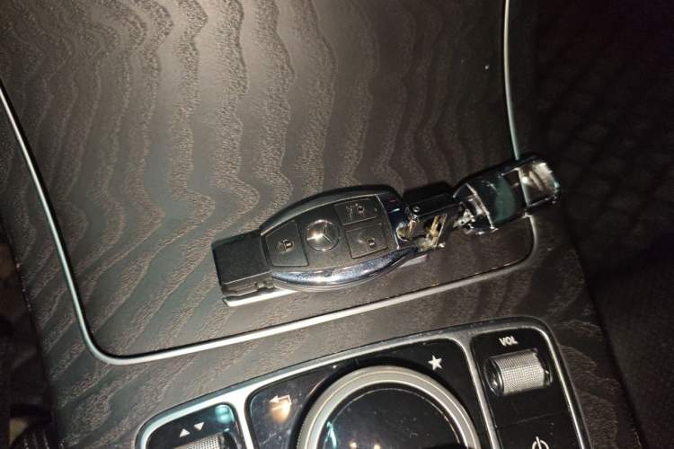 Used Mercedes-Benz C-Class 2018 C 200 L Sport Edition Vehicle Key