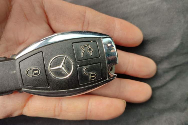 Used Mercedes-Benz C-Class 2018 C 200 L Vehicle Key