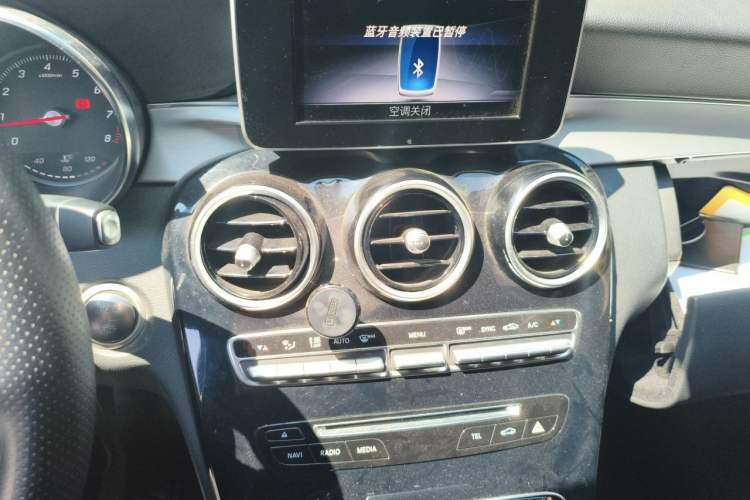 Used Mercedes-Benz C-Class 2018 C 200 Sport Edition Audio And AC Panel