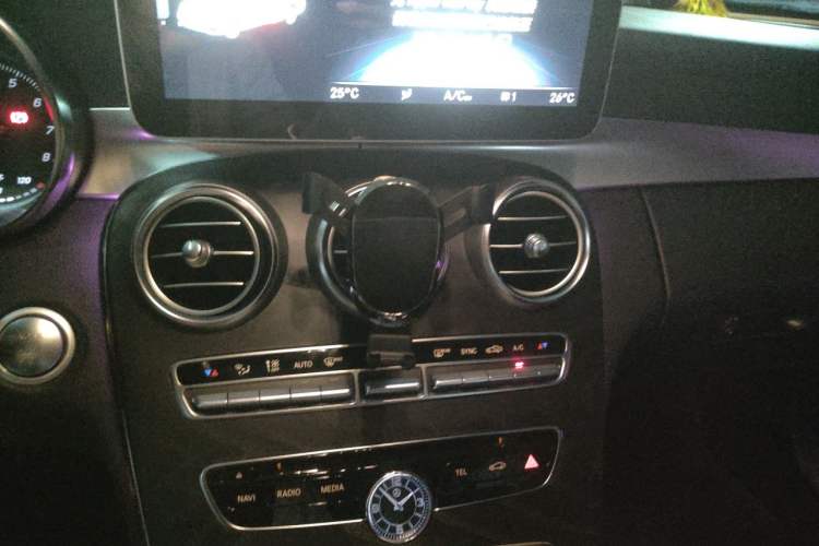 Used Mercedes-Benz C-Class 2018 C 200 Estate Audio And AC Panel