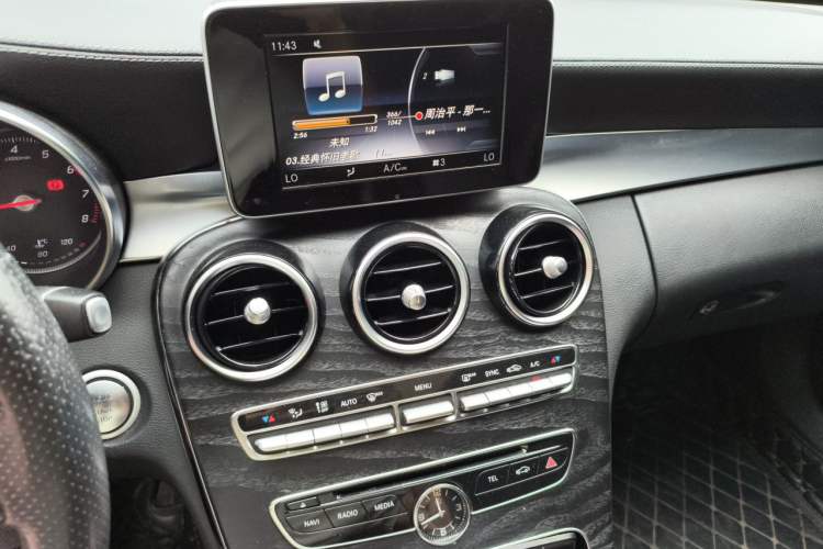 Used Mercedes-Benz C-Class 2018 C 200 L Sport Edition Audio And AC Panel