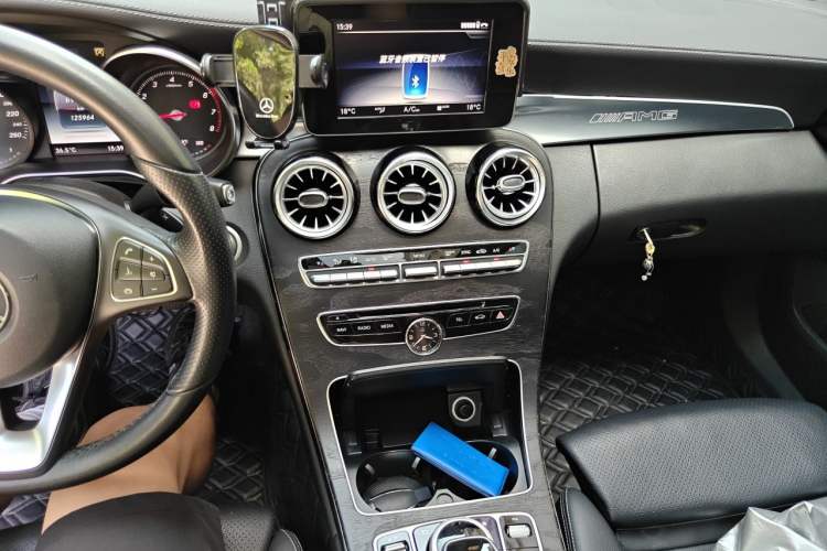 Used Mercedes-Benz C-Class 2018 C 180 L Dynamic Sports Edition Audio And AC Panel