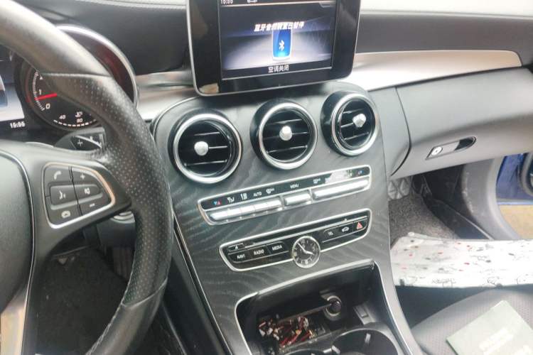 Used Mercedes-Benz C-Class 2018 C 180 L Dynamic Sports Edition Audio And AC Panel