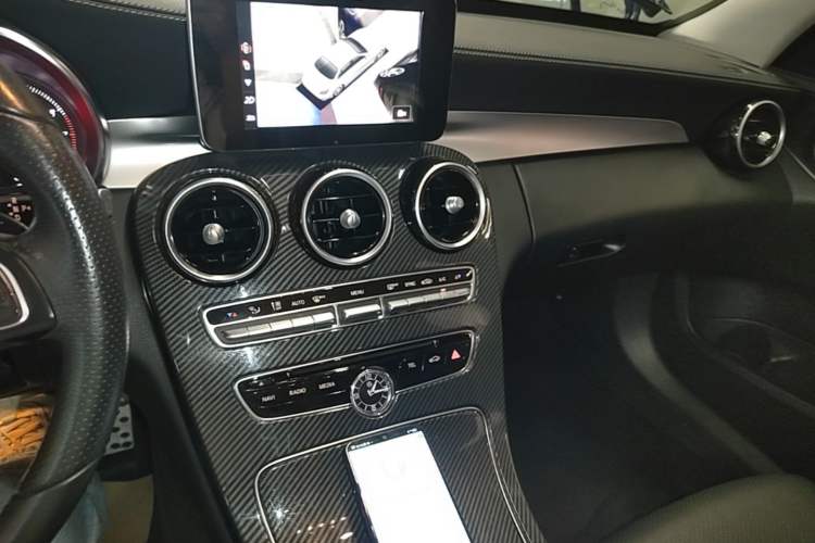 Used Mercedes-Benz C-Class 2018 C 180 L Fashion Edition Sport Version Audio And AC Panel