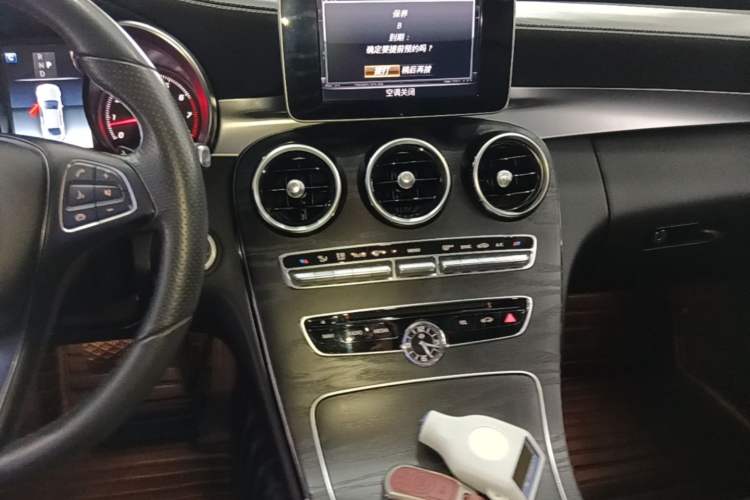 Used Mercedes-Benz C-Class 2018 C 200 L Sport Edition Audio And AC Panel
