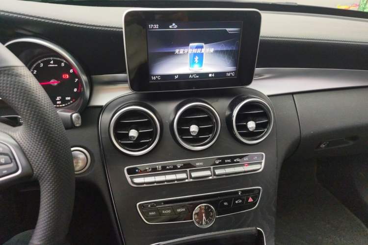 Used Mercedes-Benz C-Class 2018 C 200 L Sport Edition Audio And AC Panel
