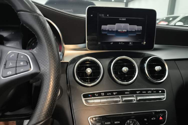 Used Mercedes-Benz C-Class 2018 C 200 L Sport Edition Audio And AC Panel