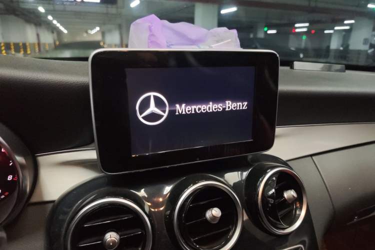 Used Mercedes-Benz C-Class 2018 C 200 Sport Edition Audio And AC Panel