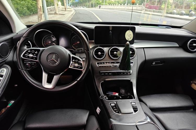 Used Mercedes-Benz C-Class 2018 C 180 L Fashion Edition Sport Version Center Console