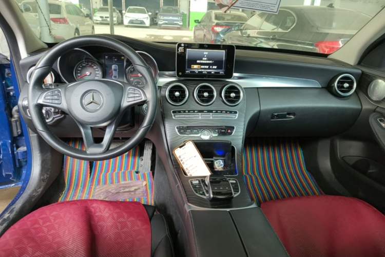 Used Mercedes-Benz C-Class 2018 C 200 L Sport Edition Center Console