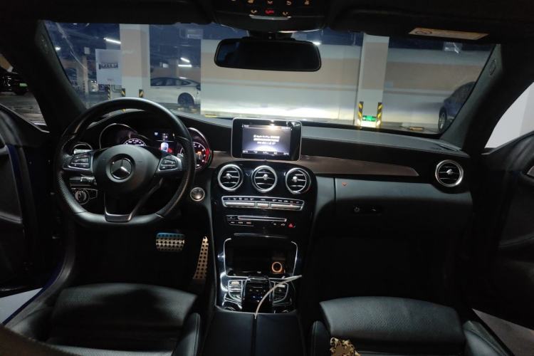 Used Mercedes-Benz C-Class 2018 C 200 Coupe Center Console