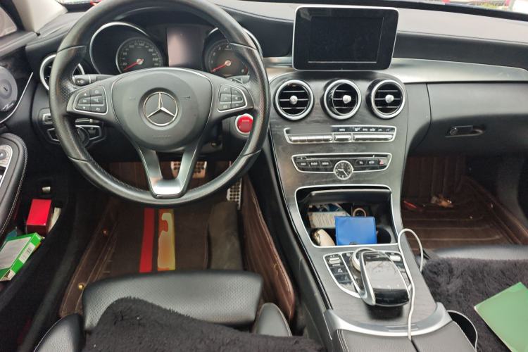Used Mercedes-Benz C-Class 2018 C 180 L Dynamic Sports Edition Center Console