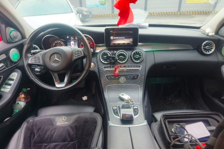 Used Mercedes-Benz C-Class 2018 C 200 L Sport Edition Center Console