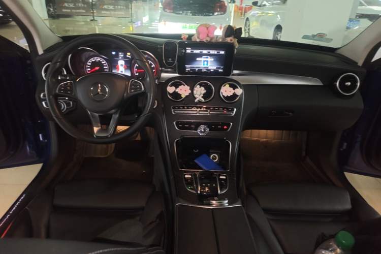 Used Mercedes-Benz C-Class 2018 C 200 L Sport Edition Center Console