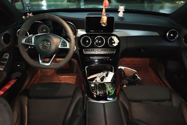 Used Mercedes-Benz C-Class 2018 C 200 Sport Edition Center Console