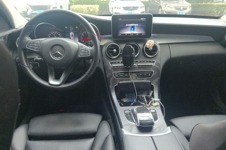 Used Mercedes-Benz C-Class 2018 C 200 L Sport Edition Center Console