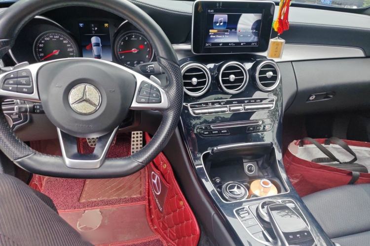 Used Mercedes-Benz C-Class 2018 C 200 Coupe Center Console