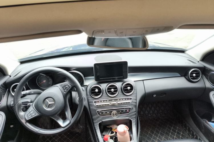 Used Mercedes-Benz C-Class 2018 C 200 L Sport Edition Center Console