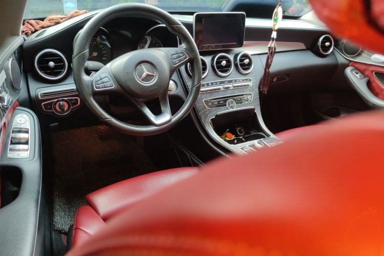 Used Mercedes-Benz C-Class 2018 C 200 L Sport Edition Center Console