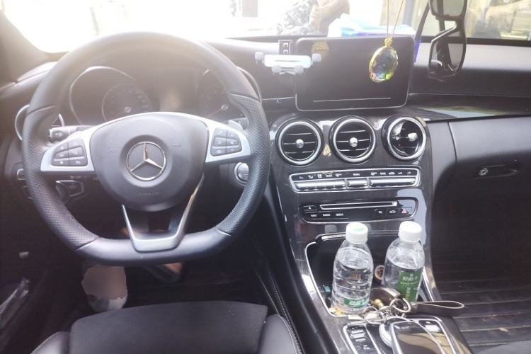 Used Mercedes-Benz C-Class 2018 C 200 Sport Edition Center Console