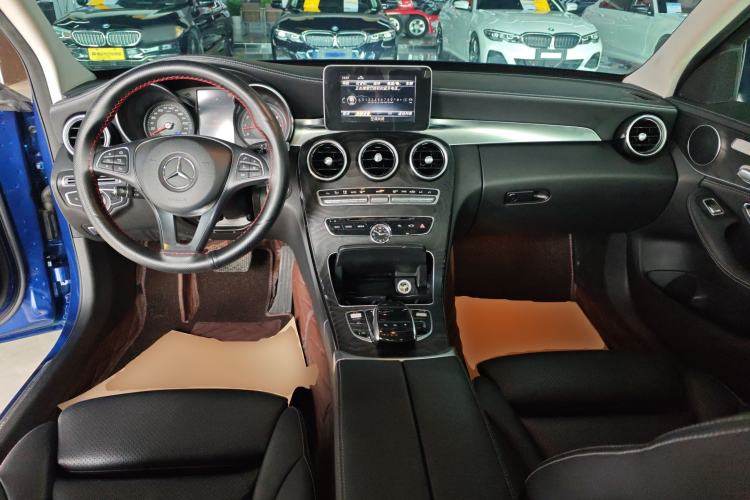 Used Mercedes-Benz C-Class 2018 C 200 L Sport Edition Center Console