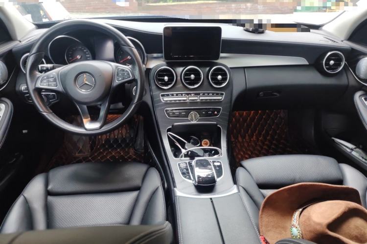Used Mercedes-Benz C-Class 2018 C 200 L Sport Edition Achievement Special Edition Center Console
