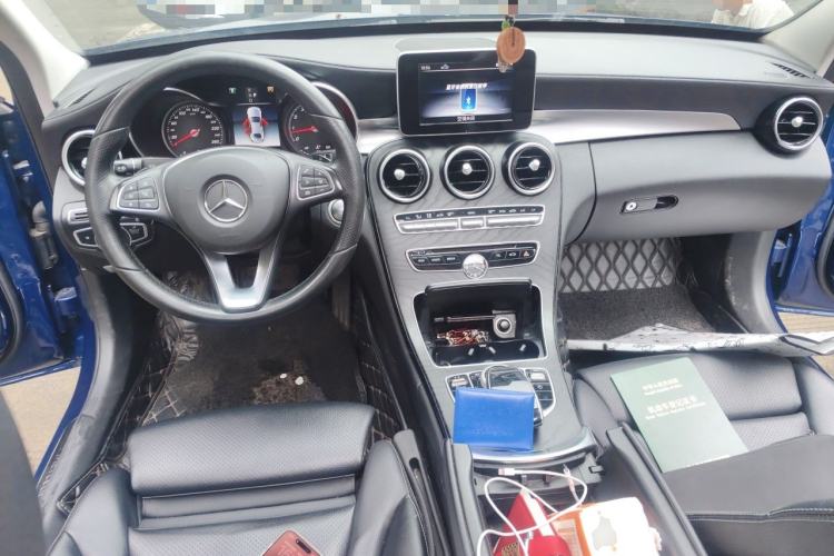 Used Mercedes-Benz C-Class 2018 C 180 L Dynamic Sports Edition Center Console