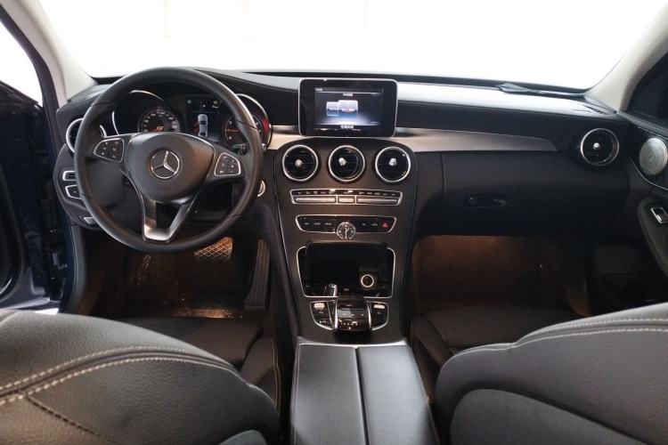Used Mercedes-Benz C-Class 2018 C 200 L Sport Edition Center Console