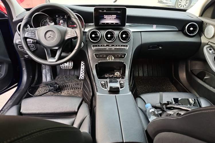 Used Mercedes-Benz C-Class 2018 C 200 L Sport Edition Achievement Special Edition Center Console