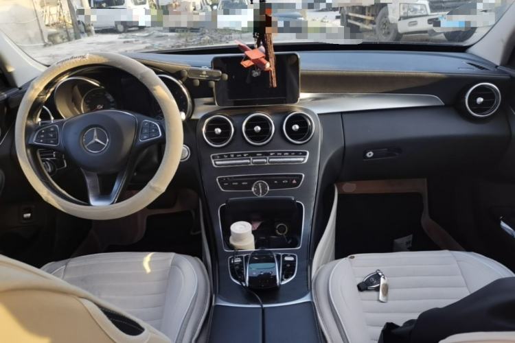 Used Mercedes-Benz C-Class 2018 C 200 L Sport Edition Center Console