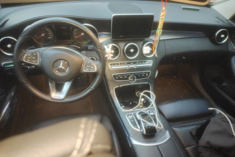 Used Mercedes-Benz C-Class 2018 C 200 L Sport Edition Center Console