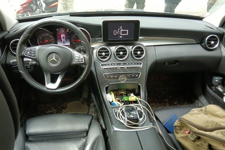 Used Mercedes-Benz C-Class 2018 C 200 L Sport Edition Achievement Special Edition Center Console