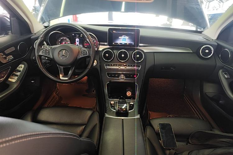 Used Mercedes-Benz C-Class 2018 C 200 L Sport Edition Center Console